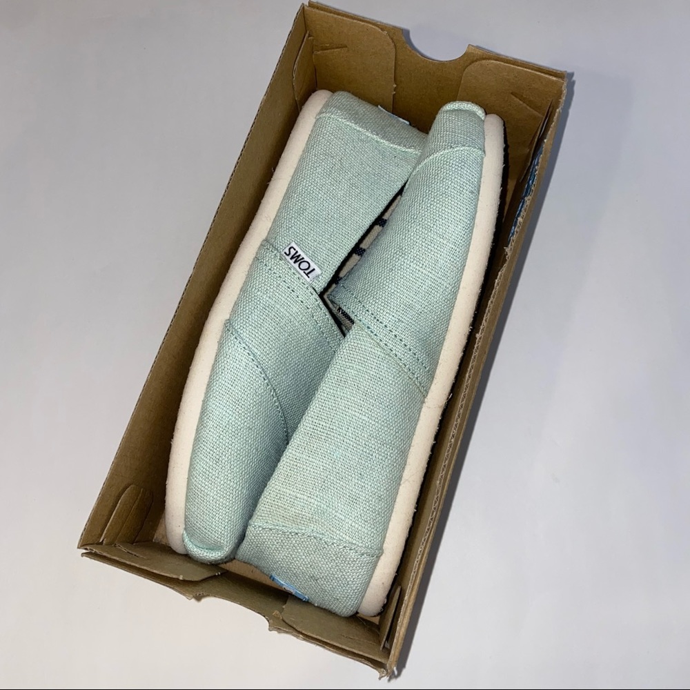 Toms